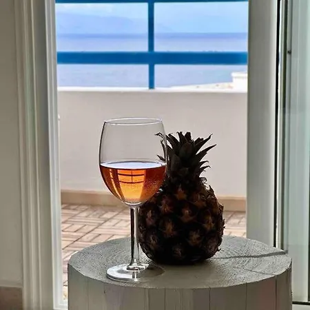 Mirador Paraiso: Superb Sea View