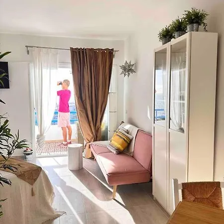 Mirador Paraiso: Superb Sea View Apartment *